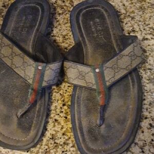 Gucci Kids Black and Red Flip Flops